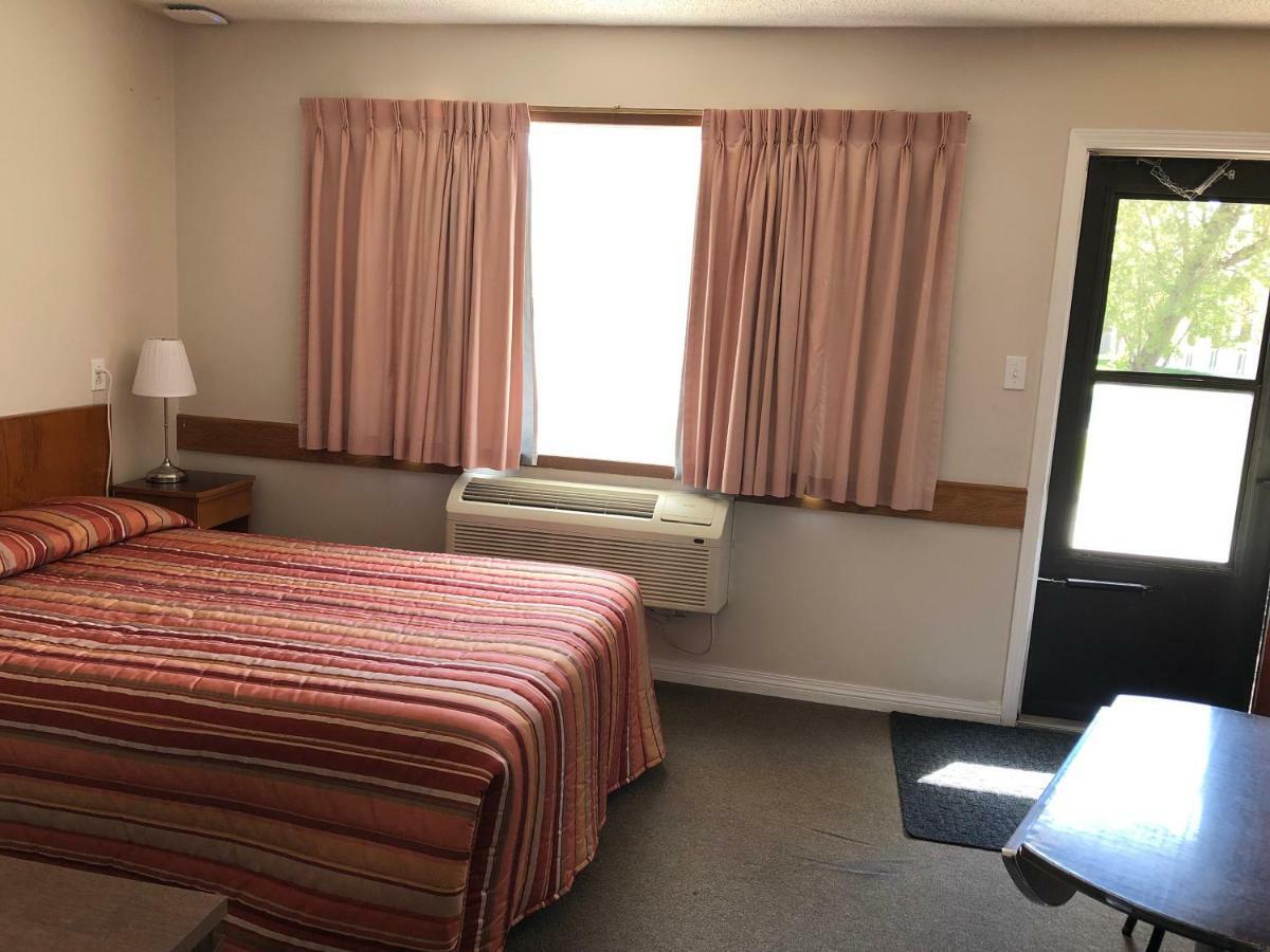 Yellow Quill Motel Portage la Prairie Eksteriør billede